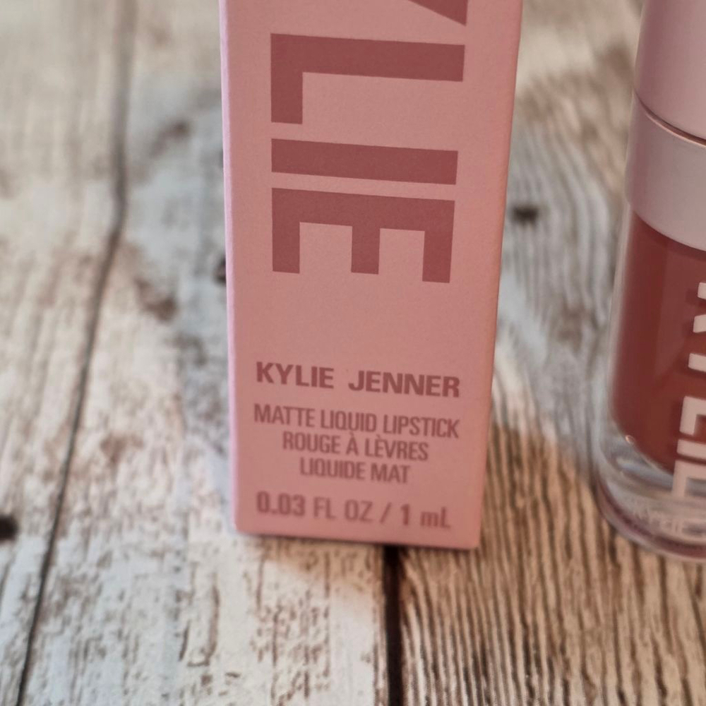 Women's Kylie Cosmetics Matte Liquid Lipstick mini - Picture 2 of 3